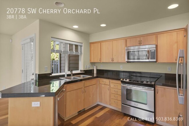 Building Photo - Upscale Townhome in Sherwood