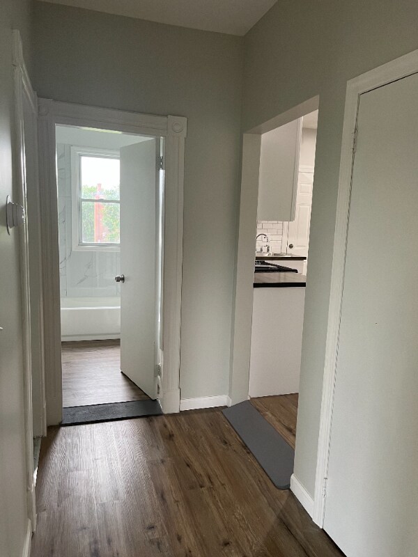 Building Photo - 9-11 Oakland Terrace