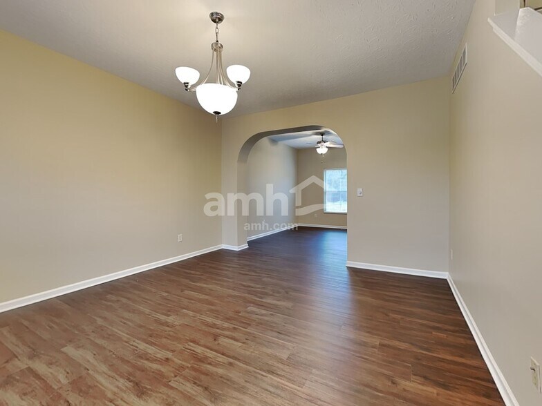 Building Photo - 210 Waterstone Dr