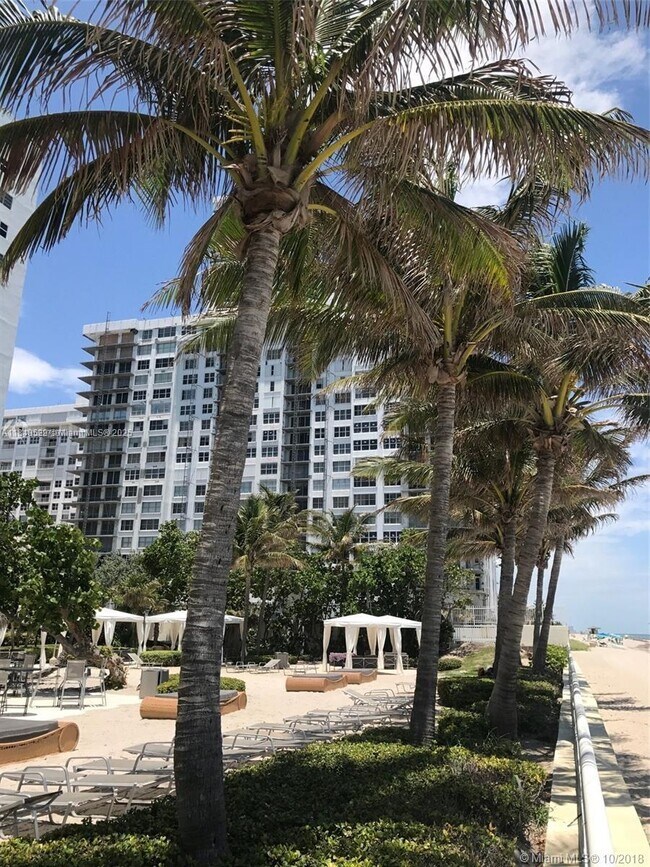 Building Photo - 3001 S Ocean Dr
