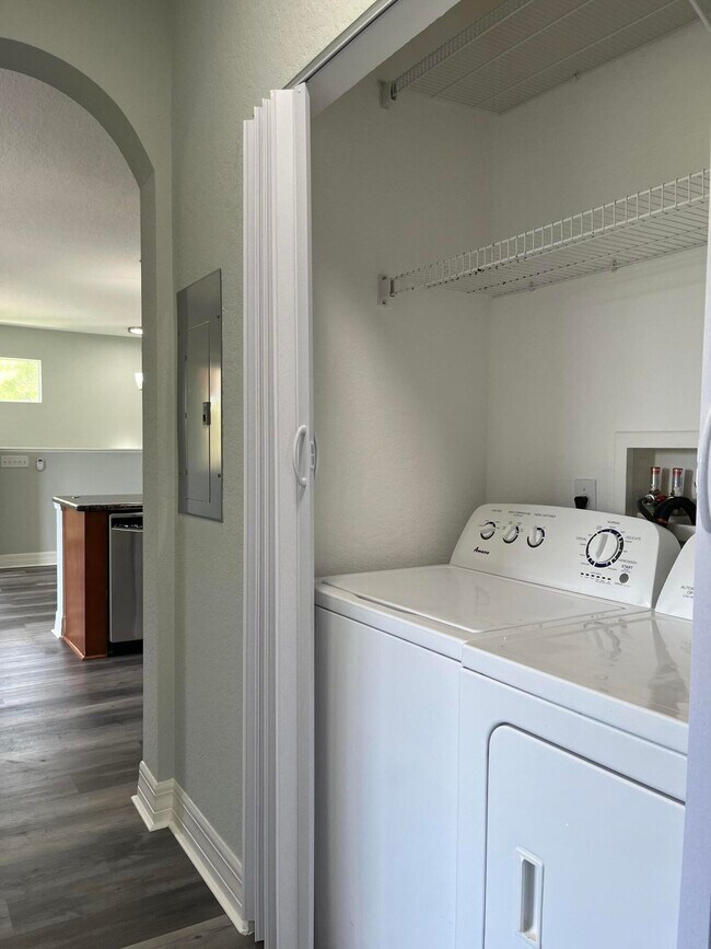 Building Photo - 58 SE Palermo