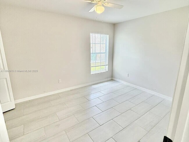 Building Photo - 1417 Academy Blvd