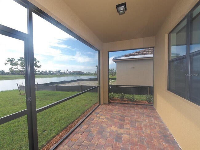 Building Photo - 19224 Isadora St