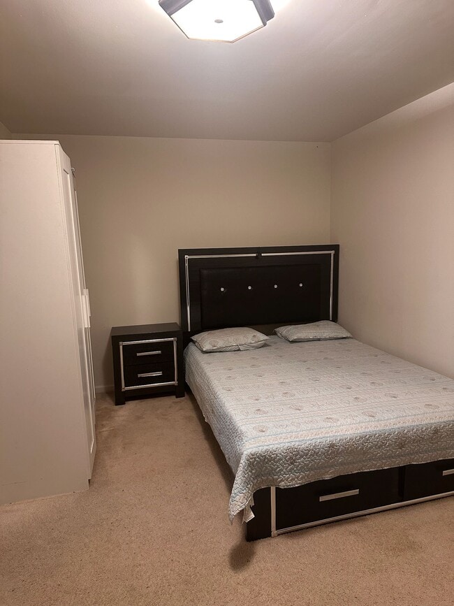 Building Photo - 9620 Hillock Ct