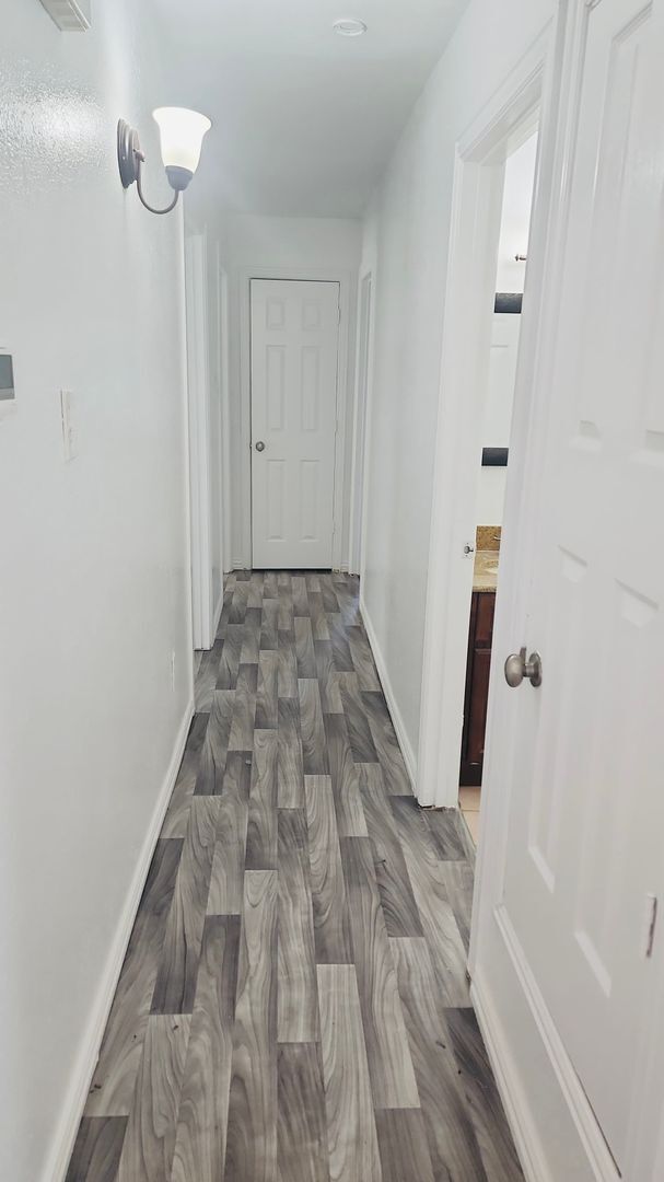 Building Photo - Beautiful 4-Bedroom Home with Pool in Carr...