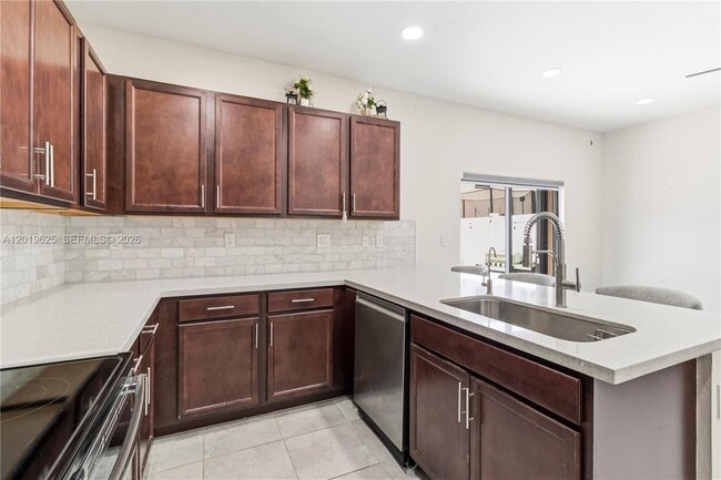 Building Photo - 10560 W 33rd Way