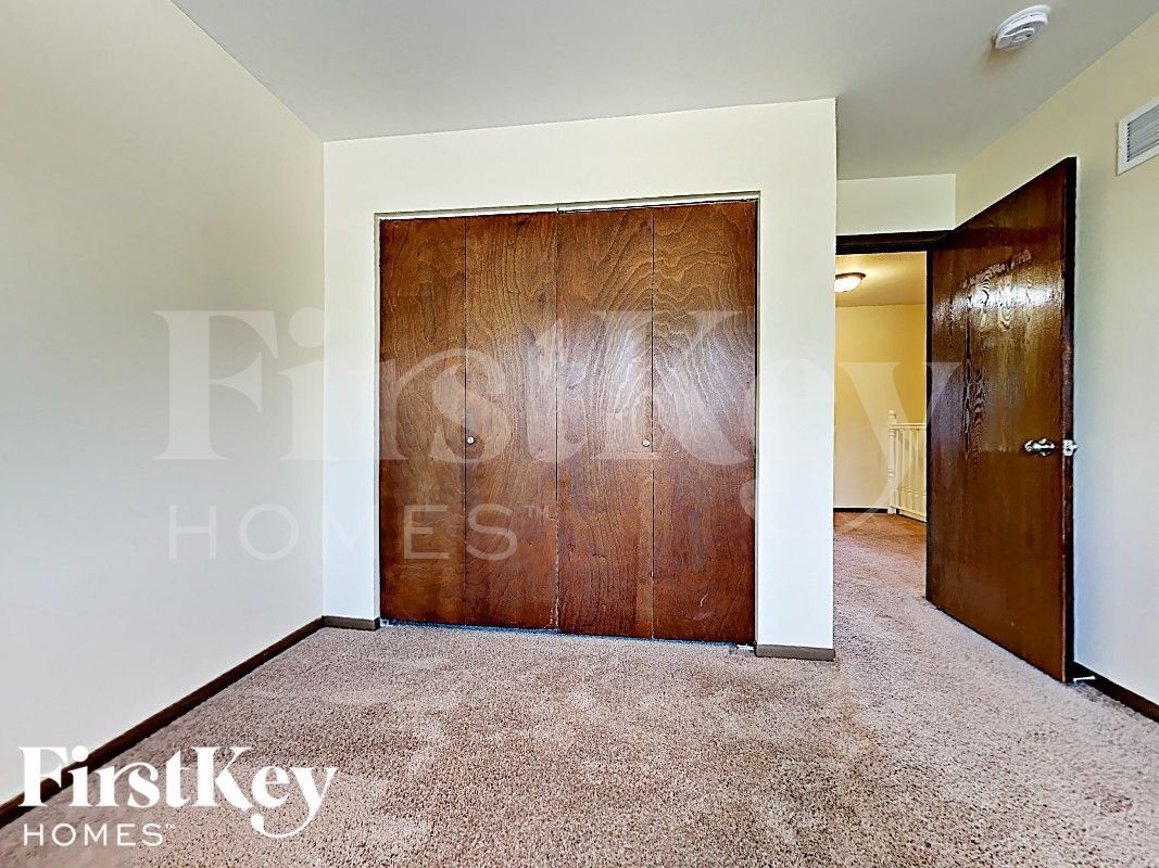 Building Photo - 6048 White Birch Ln