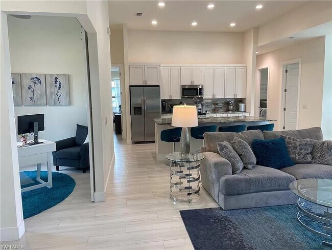 Building Photo - 2825 SW 3rd St