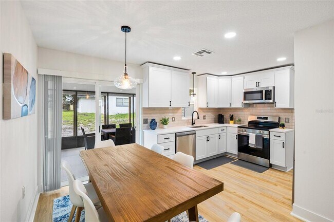 Building Photo - 34807 Evergreen Way