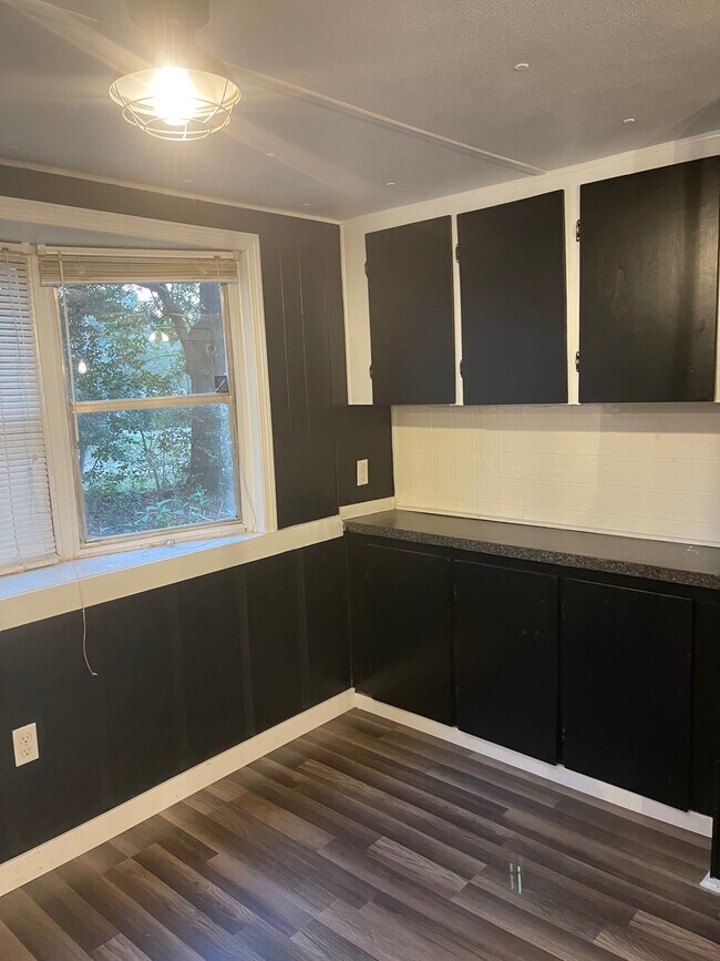 Building Photo - 2315 Geri Ann Ln