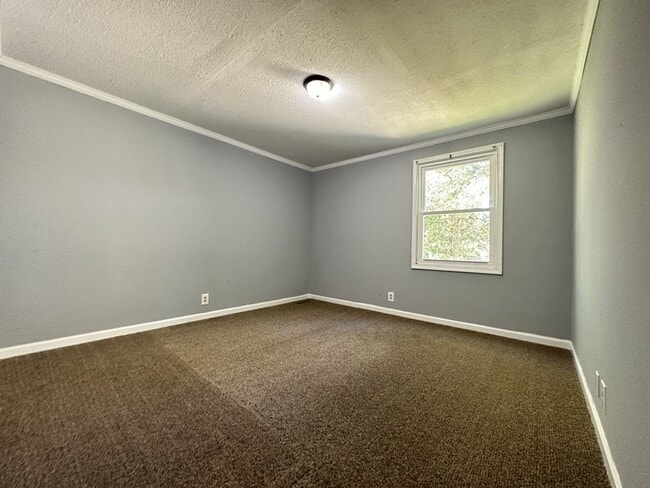 Building Photo - 496 Louisiana Ave. Clarksville, TN 37042