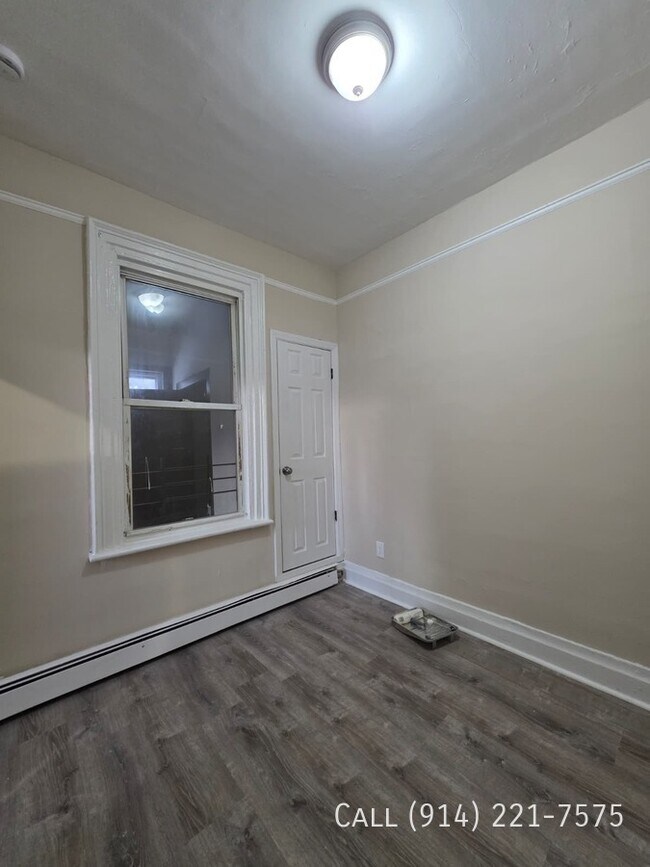 Building Photo - 175 Orchard St