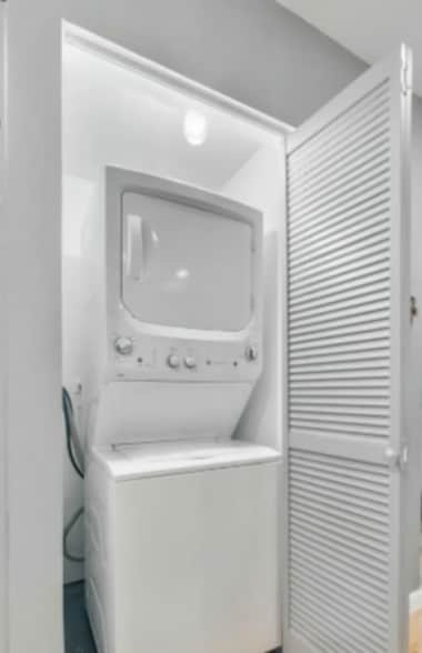 Building Photo - 2321 W Harrison St