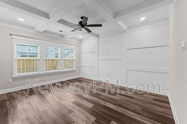 Building Photo - 3070 Venetian Dr