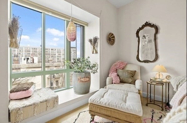 Building Photo - 20 2nd St