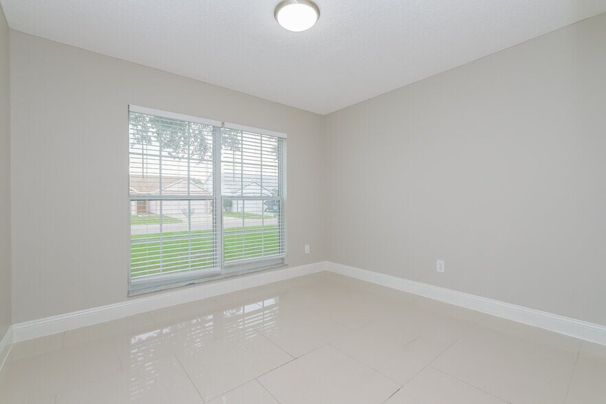 Building Photo - 9017 Sheldon Chase Dr