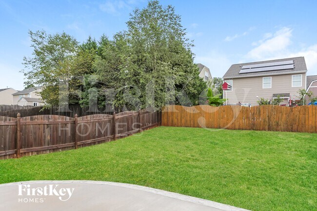 Building Photo - 3969 Creekmoore Dr