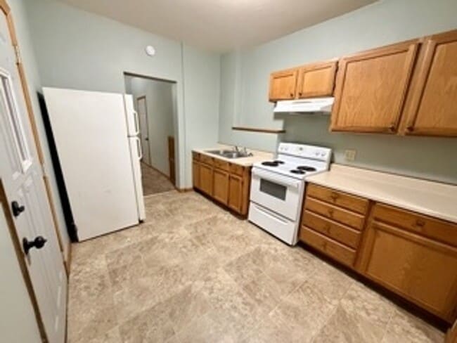 Building Photo - 120 S Garden Ave