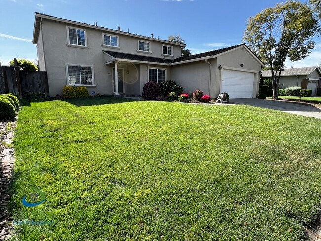 Primary Photo - $4,695 - Beautiful 5 Bedroom 2.5 Bath Two ...