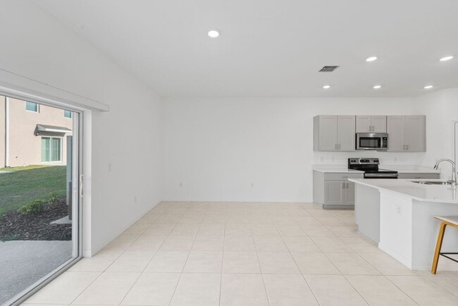 Building Photo - 3339 Whooping Crane Dr