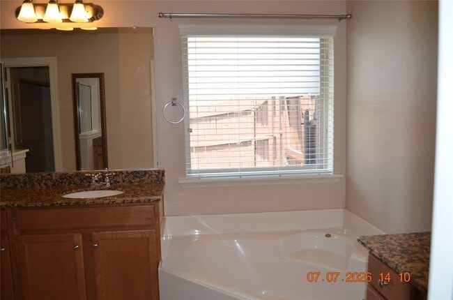 Building Photo - 9638 Castlerock Tr