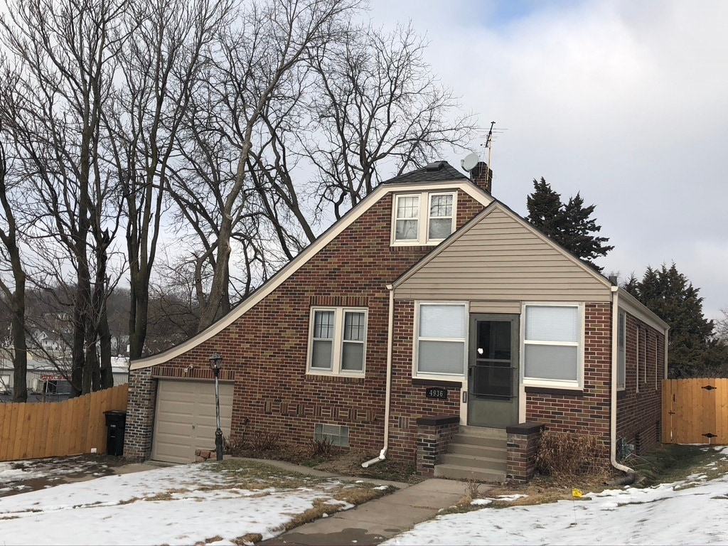 Building Photo - 4936 Woolworth Ave