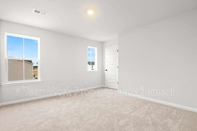 Building Photo - 658 Culpepper St