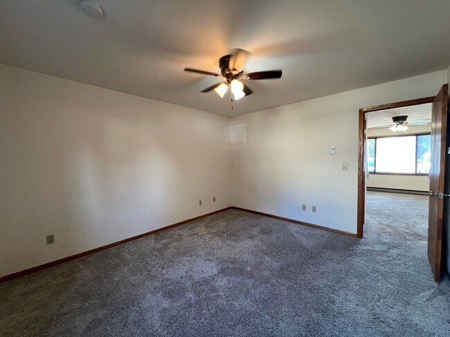 Building Photo - Cozy 1-Bed, 1-Bath Main Level Apartment Wa...