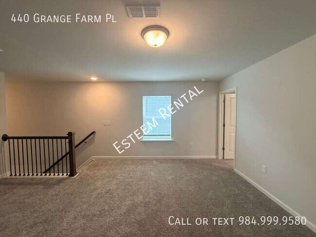 Building Photo - 440 Grange Farm Pl