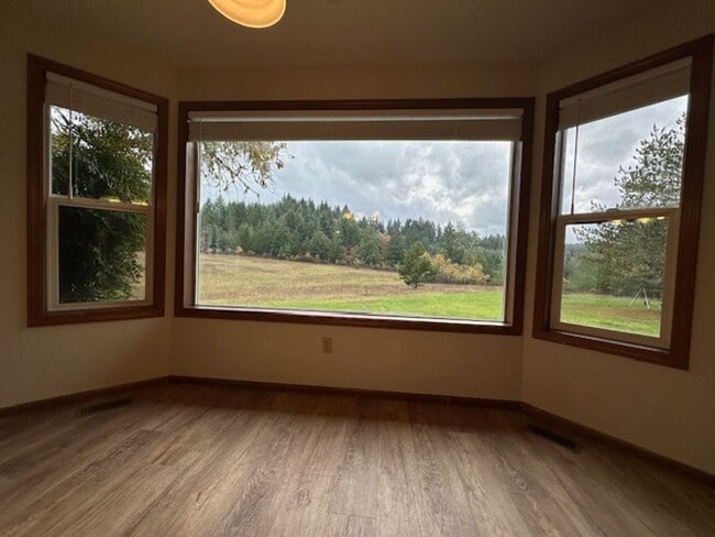 Building Photo - 23601 Labare Rd