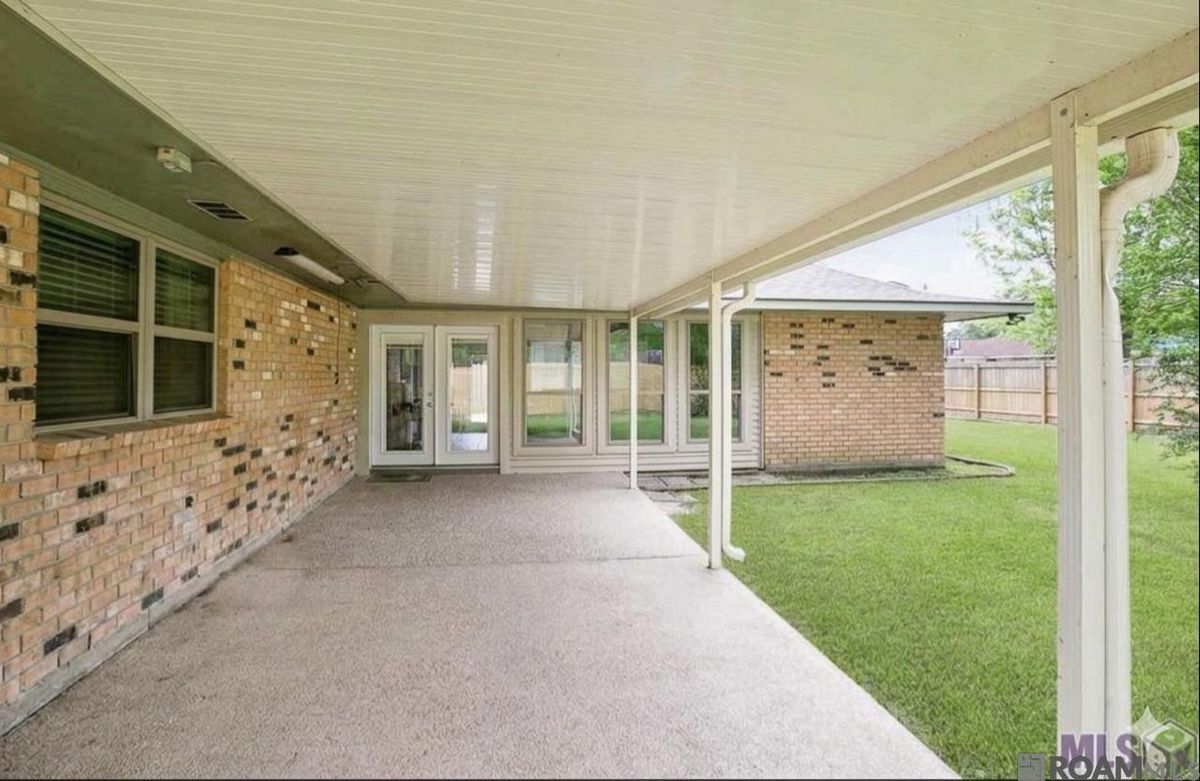 Building Photo - 15616 Council Ave