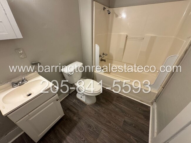 Building Photo - 724 4th Ct W