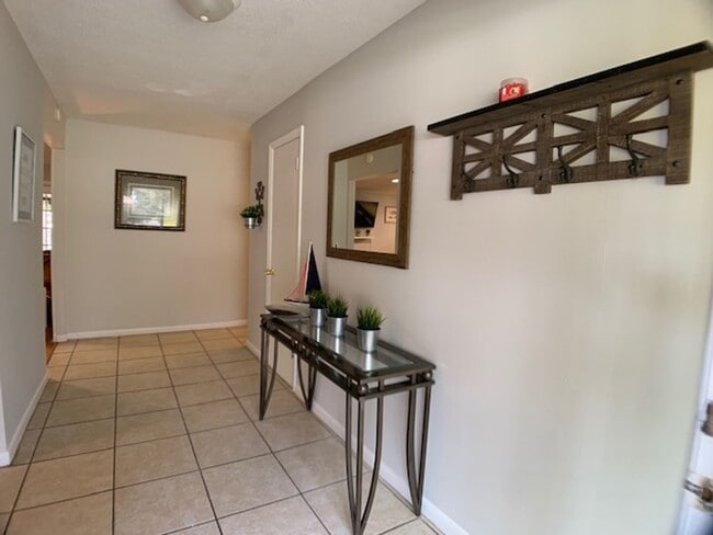 Building Photo - Charming 4-bedroom, 2-bath home in Colonial Park