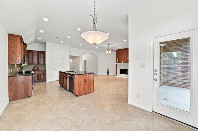 Building Photo - 6307 Teal Mist Ln