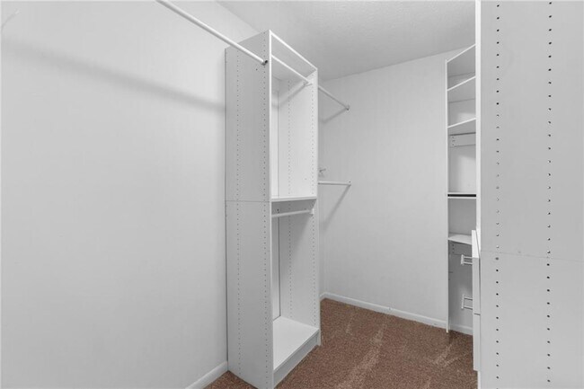Building Photo - 2875 Torreya Way SE