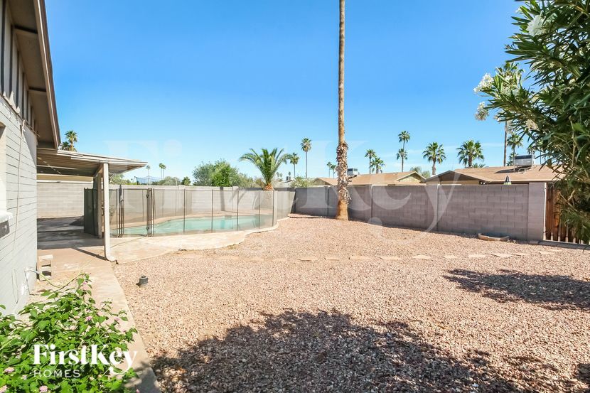 Building Photo - 1918 E Watson Dr