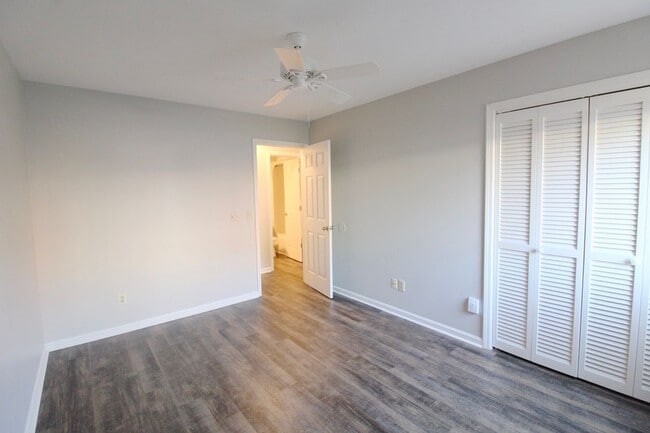 Building Photo - 1112 Blue Ridge Dr