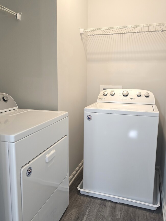 Building Photo - 1810 Butternut Dr