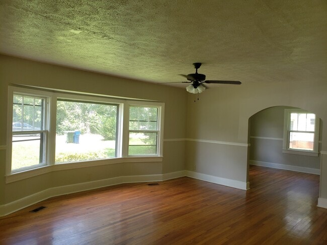 Building Photo - 1210 2nd Ave