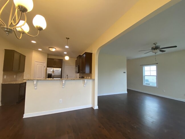 Building Photo - 5407 Nessee St