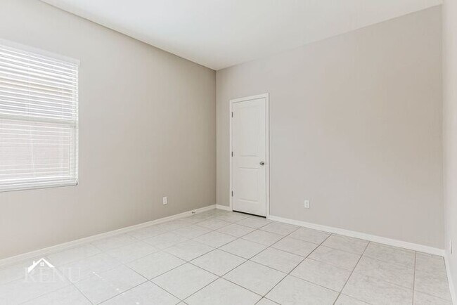 Building Photo - 35271 W San Capistrano Ave