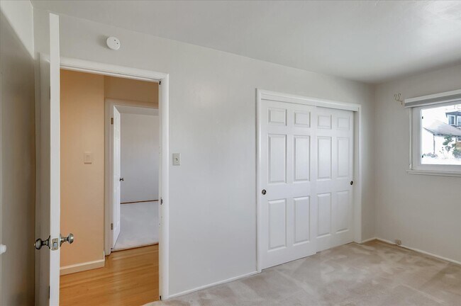 Building Photo - 1431 Niles Ave