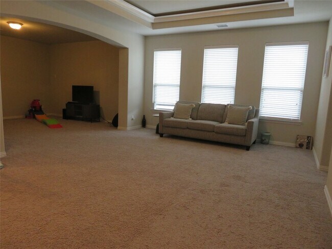 Building Photo - 5616 Amphora Ave