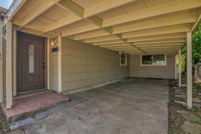 Building Photo - 119 Barracuda Ave