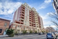 Building Photo - "Chic Urban Retreat: Stylish 1-Bed Condo with Hardwood Floors in the Heart of Denver!"