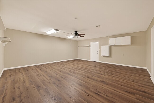 Building Photo - 5646 Hazen St