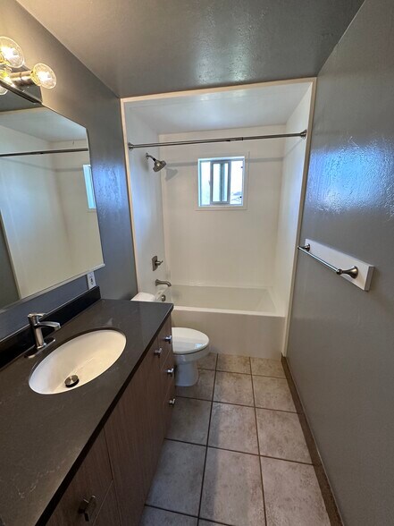 Building Photo - 4538 S Ranchfield Rd
