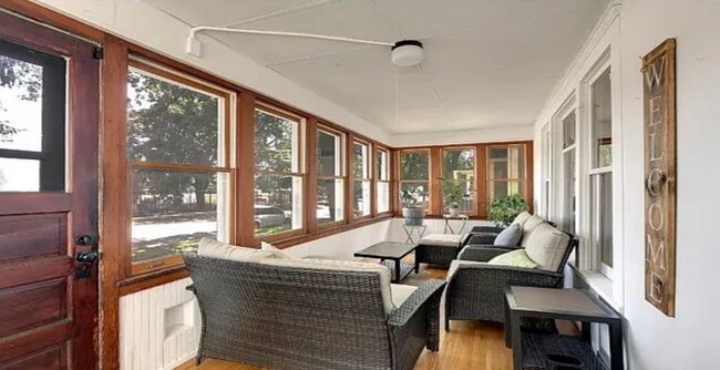 Building Photo - 1823 N Girard Ave