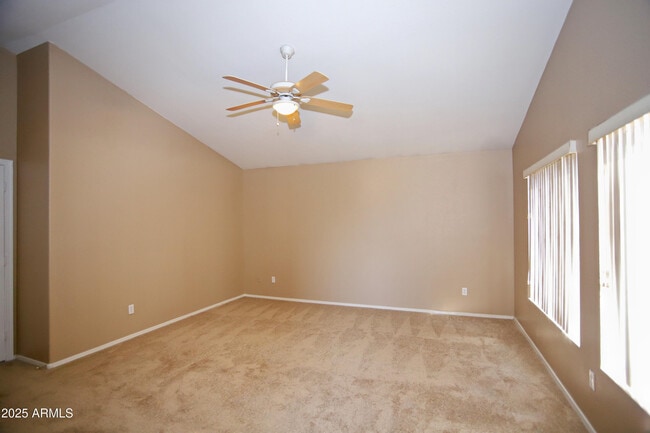 Building Photo - 842 N Naples Dr