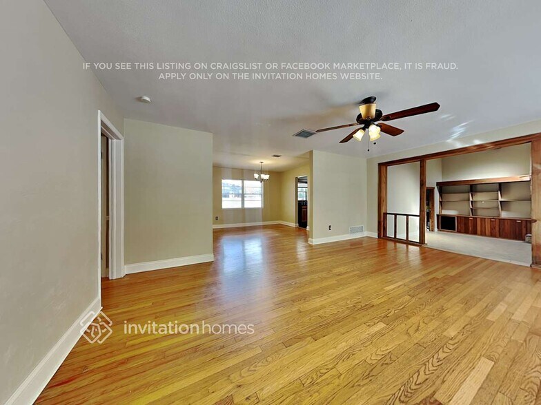 Building Photo - 2213 Brookshire Ave